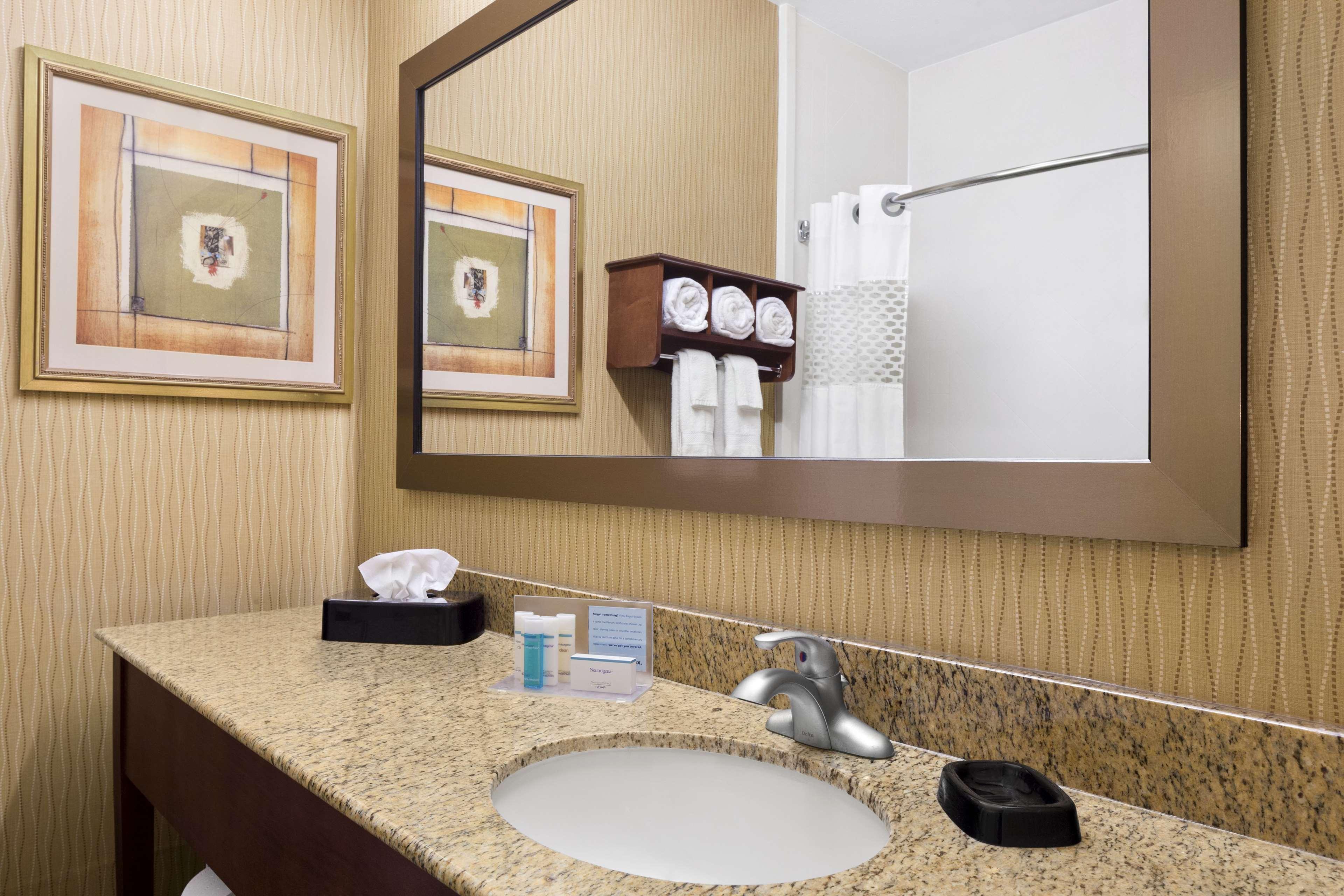 Hampton Inn Findlay Eksteriør billede