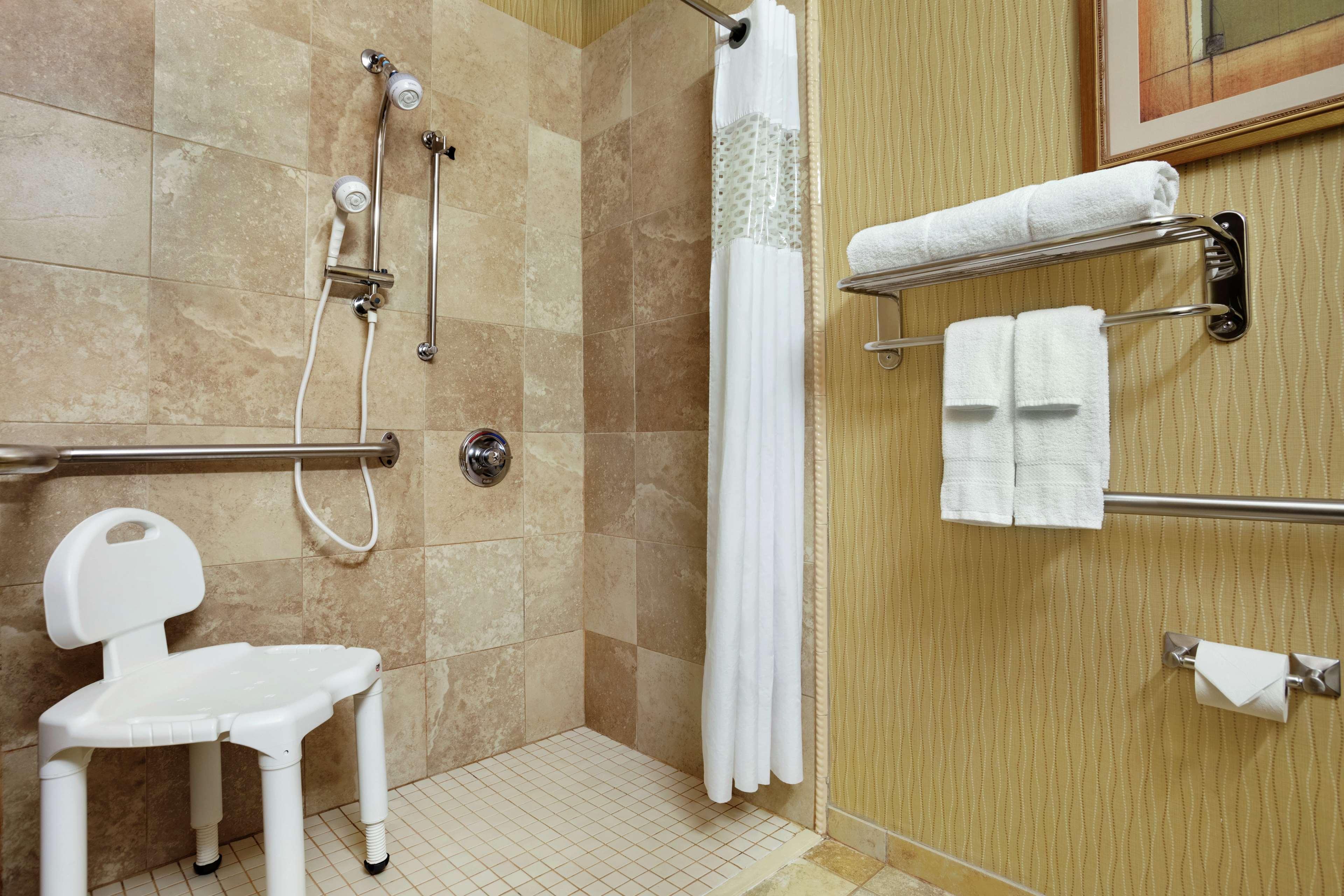 Hampton Inn Findlay Eksteriør billede