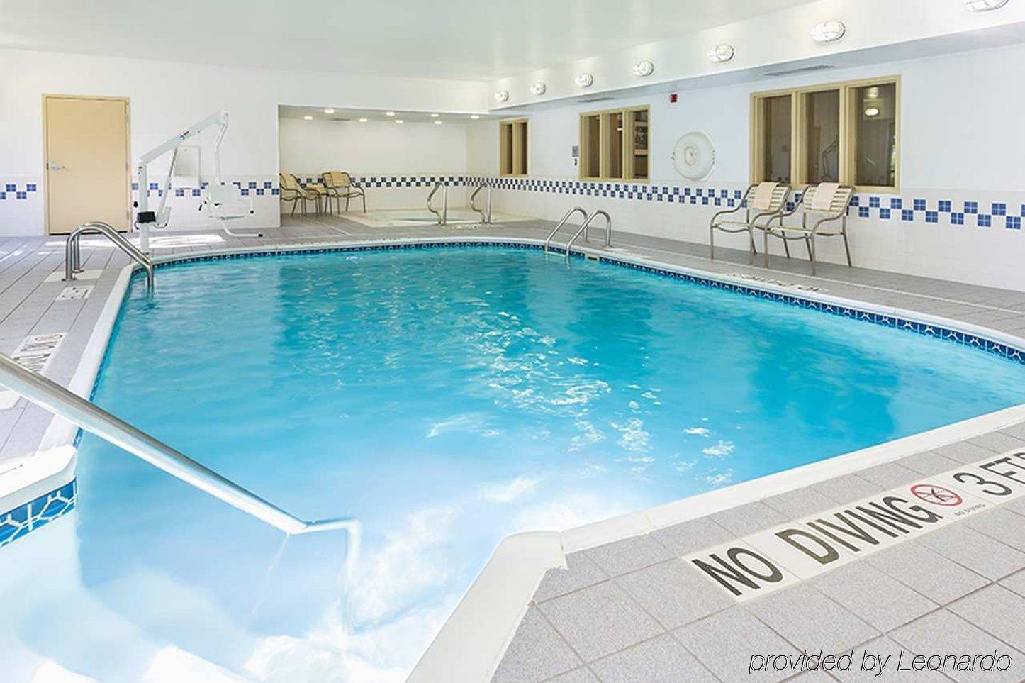 Hampton Inn Findlay Eksteriør billede