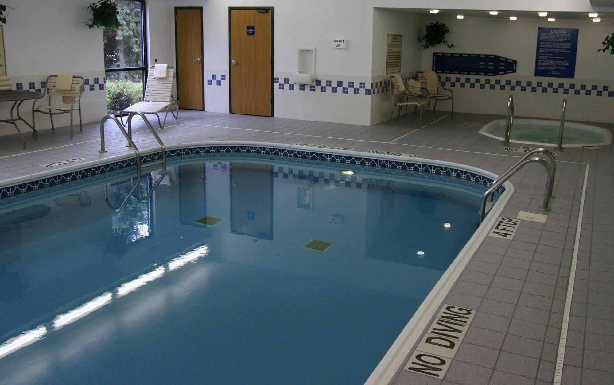 Hampton Inn Findlay Eksteriør billede