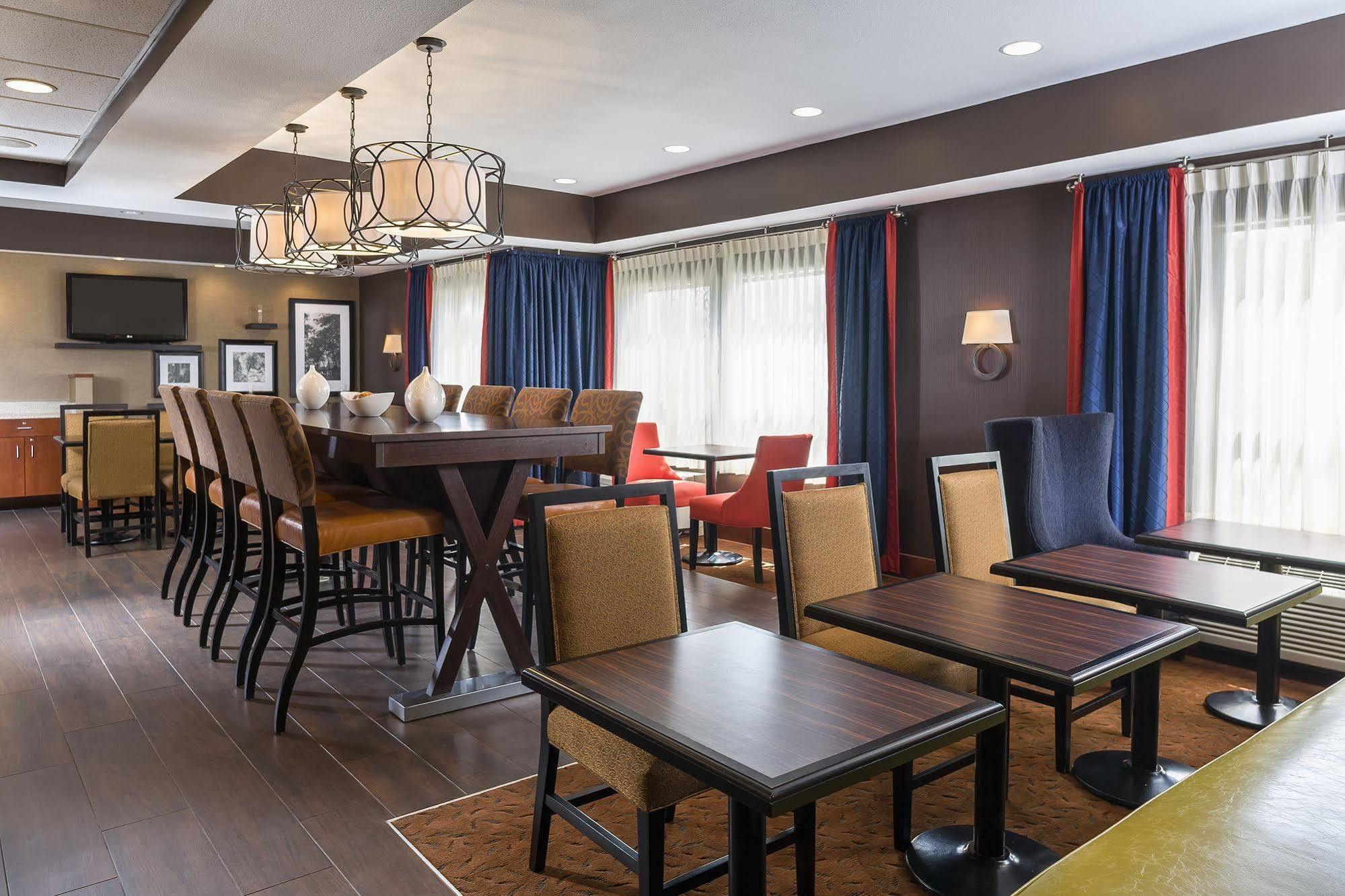 Hampton Inn Findlay Eksteriør billede